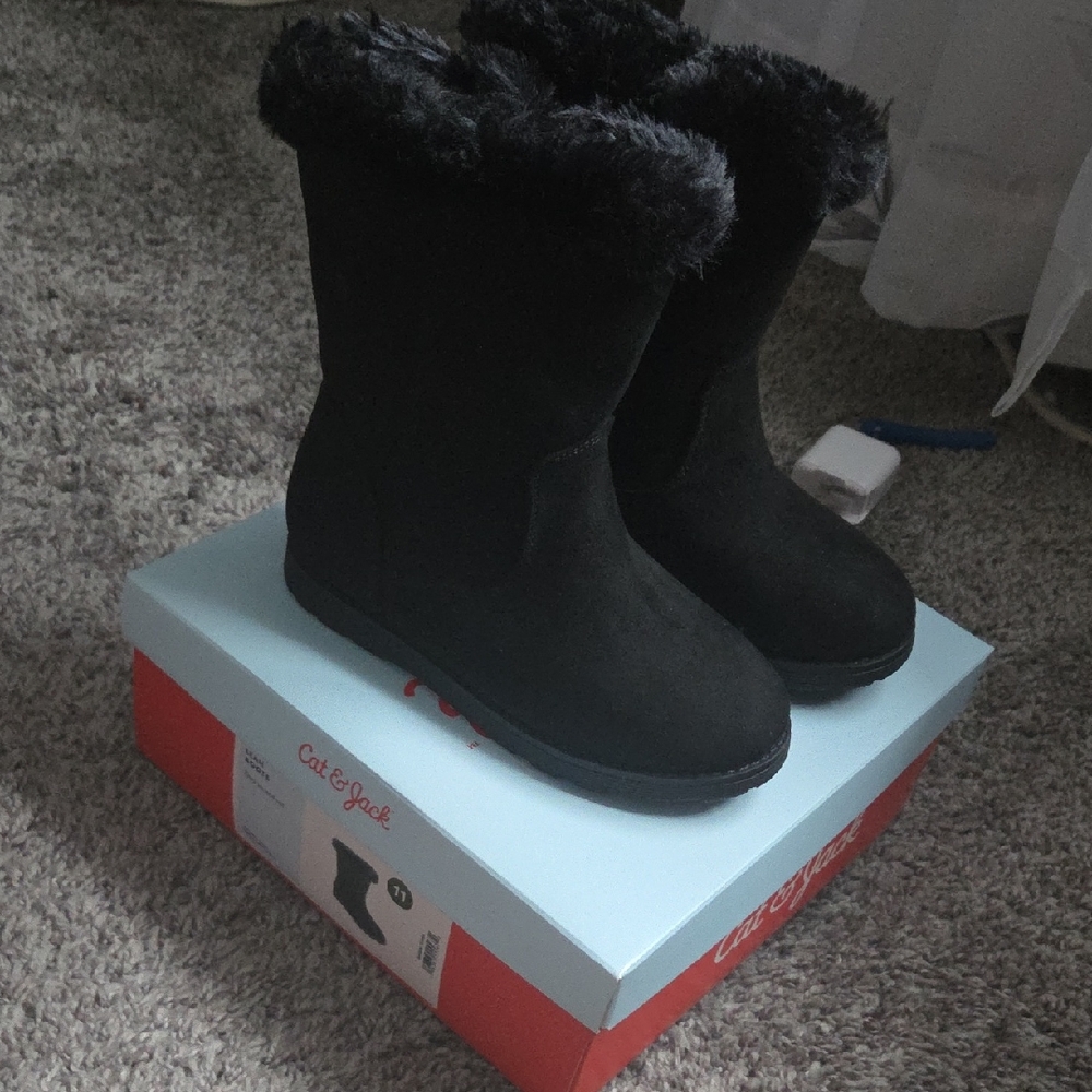 Cat & Jack Black Winter Boots for Young Girls